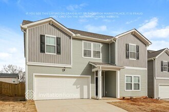 213 White Flds Ave, Unit 207 in Fountain Inn, SC - Foto de edificio - Building Photo