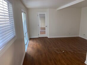 2108 Marshallfield Ln, Unit UnitBoftriplex in Redondo Beach, CA - Foto de edificio - Building Photo