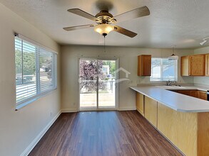 1414 Willow Valley Dr in Centerville, UT - Building Photo - Building Photo