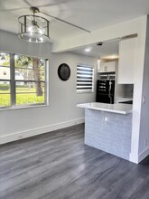 211 Mansfield F in Boca Raton, FL - Building Photo - Building Photo