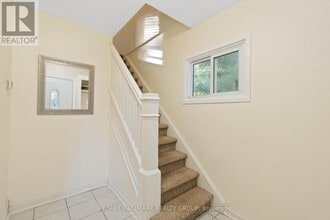 3 Ashbury Pl in Ottawa, ON - Building Photo - Building Photo