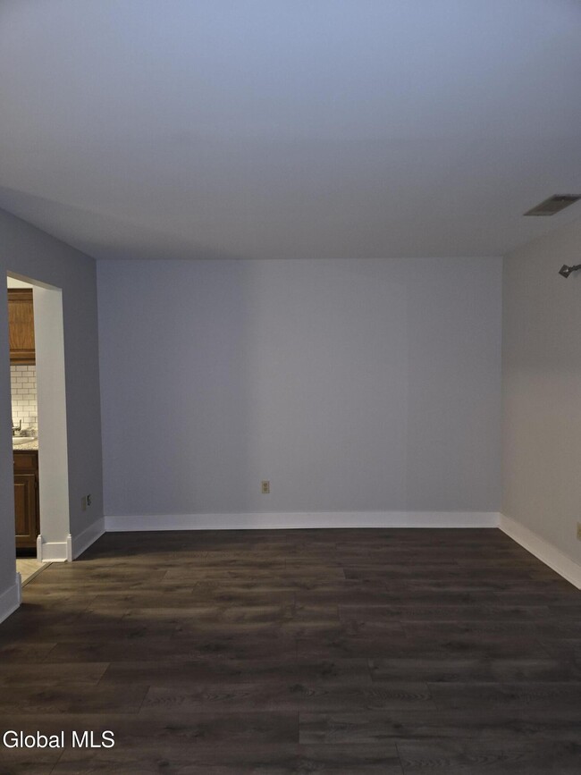 93 Ridgewood Terrace in Albany, NY - Building Photo - Building Photo