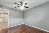 4811 Oakland St photo'