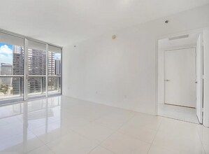 475 Brickell Ave, Unit 2013 in Miami, FL - Foto de edificio - Building Photo