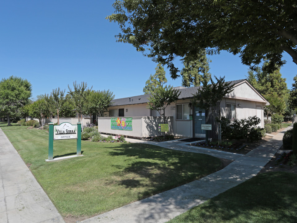 Villa Sierra Apartments in Clovis, CA - Foto de edificio