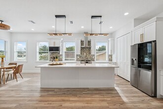 8622 Inwood Dr in Hudson, FL - Building Photo - Building Photo