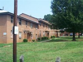 2332 N Cherry St in Winston-Salem, NC - Building Photo