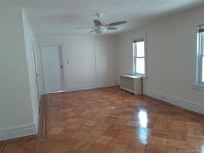 159-32 Normal Rd in Queens, NY - Building Photo - Building Photo
