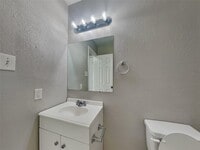 16327 Petaluma Dr photo'
