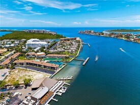 850 Palm St, Unit C5 in Marco Island, FL - Building Photo