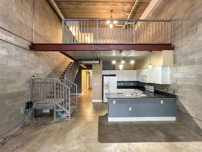 property at 2515 SW 35th Pl