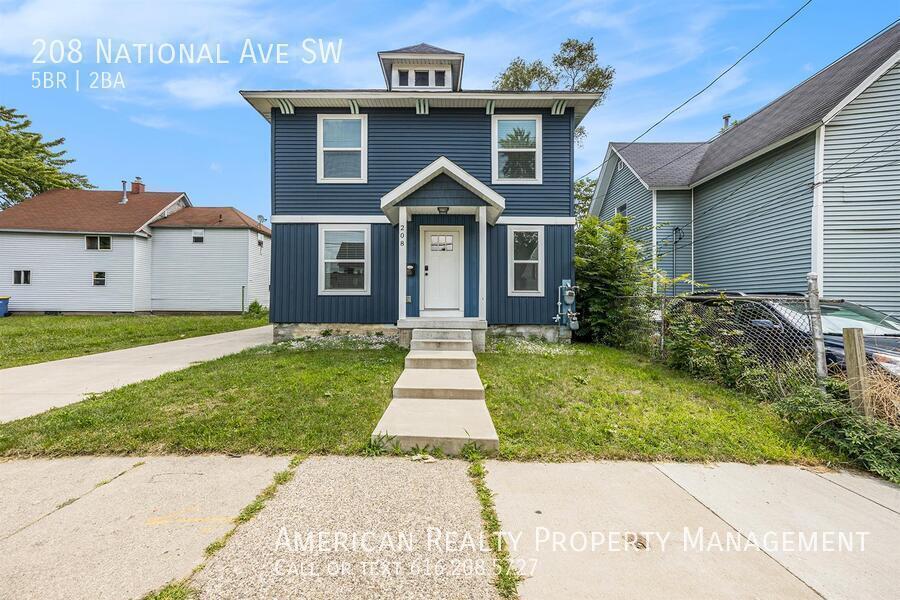 208 National Ave SW in Grand Rapids, MI - Building Photo