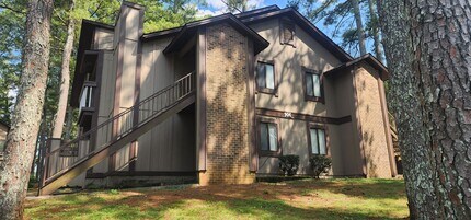 906 NW Candlewood Dr in Huntsville, AL - Building Photo - Building Photo