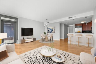 60 E Monroe St in Chicago, IL - Foto de edificio - Building Photo