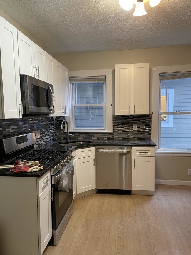 19 Malvern Ave, Unit 3 in Somerville, MA - Building Photo - Building Photo