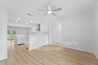 406 Riverbend St in Baytown, TX - Building Photo - Building Photo