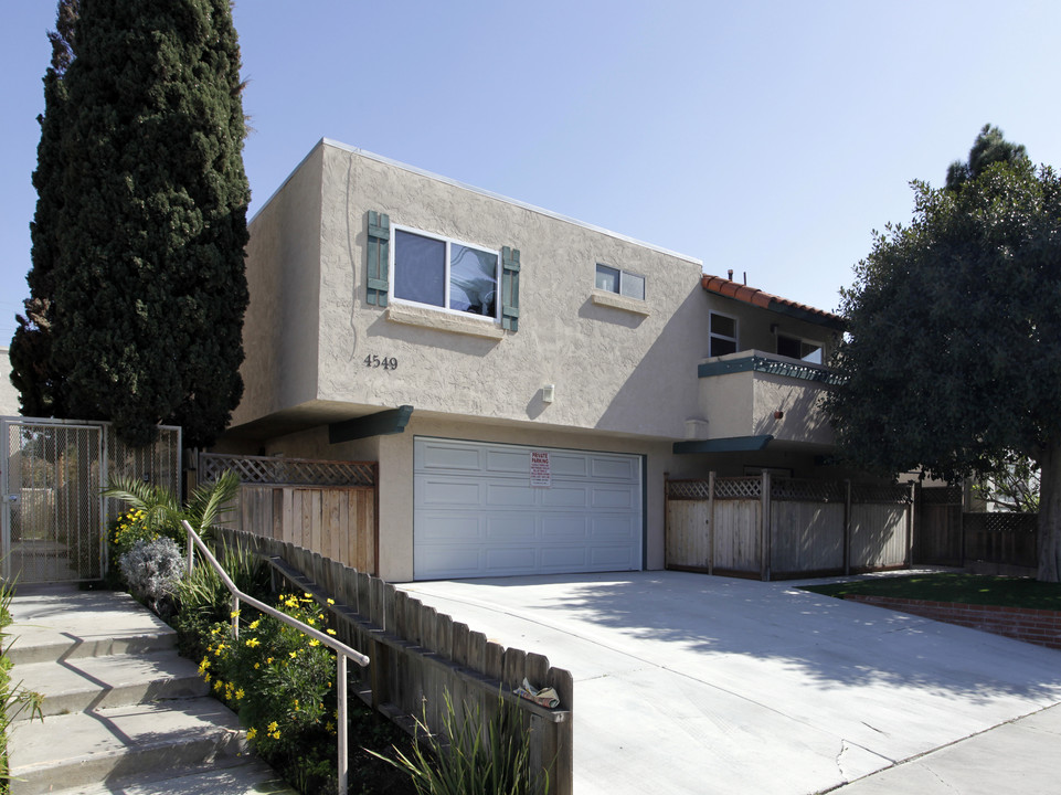 4549 Bancroft St in San Diego, CA - Building Photo