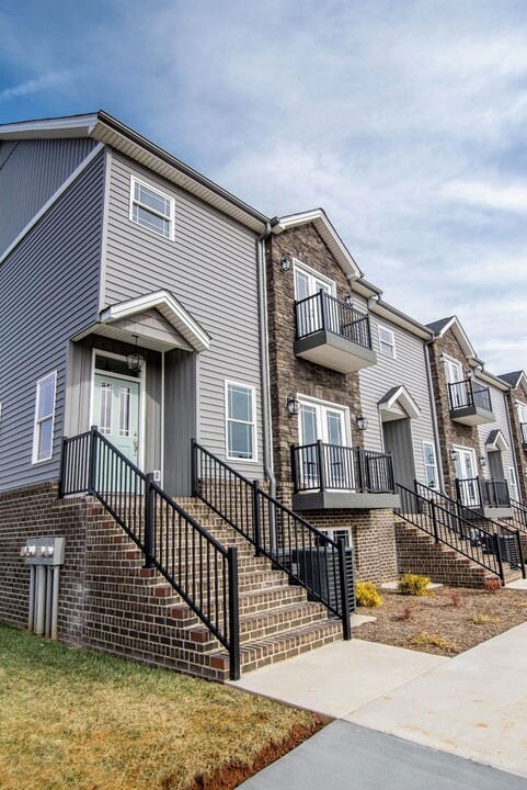 970 Brewington Dr in Forest, VA - Building Photo