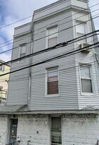 1408 5th St in North Bergen, NJ - Building Photo