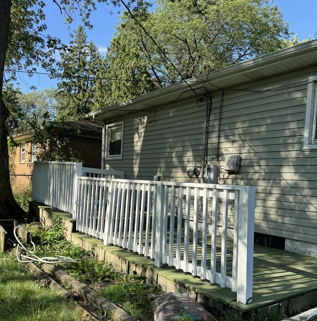 16725 Crane Ave in Hazel Crest, IL - Building Photo - Building Photo