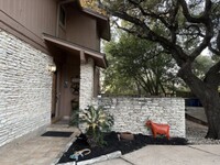 9106 Rockcrest Cir in Austin, TX - Building Photo - Building Photo