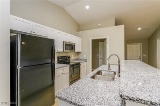 2803 42nd St W in Lehigh Acres, FL - Foto de edificio - Building Photo