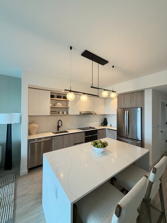 3425 Garden Ave, Unit A30 in Miami Beach, FL - Foto de edificio