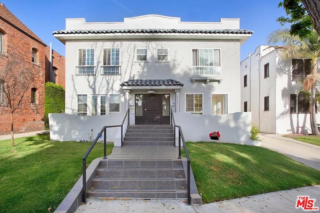 1014 S Orange Dr in Los Angeles, CA - Building Photo