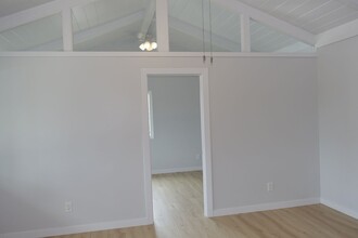 26581 Purissima Rd in Los Altos Hills, CA - Building Photo - Building Photo