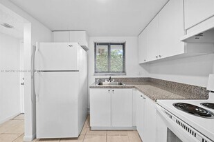 2611 NW 56th Ave in Lauderhill, FL - Building Photo