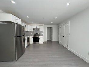 21186 Wicklund Av in Maple Ridge, BC - Building Photo - Building Photo