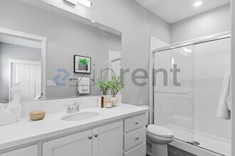 506 Sardinia Ter in Sunnyvale, CA - Foto de edificio - Building Photo