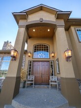 1610 E Eagle Feather Ln in Spokane, WA - Building Photo - Building Photo