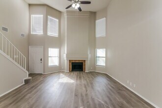 9339 Autumn Sun in San Antonio, TX - Building Photo - Building Photo