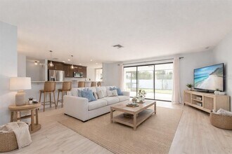 110 17th St in Belleair Beach, FL - Building Photo - Building Photo