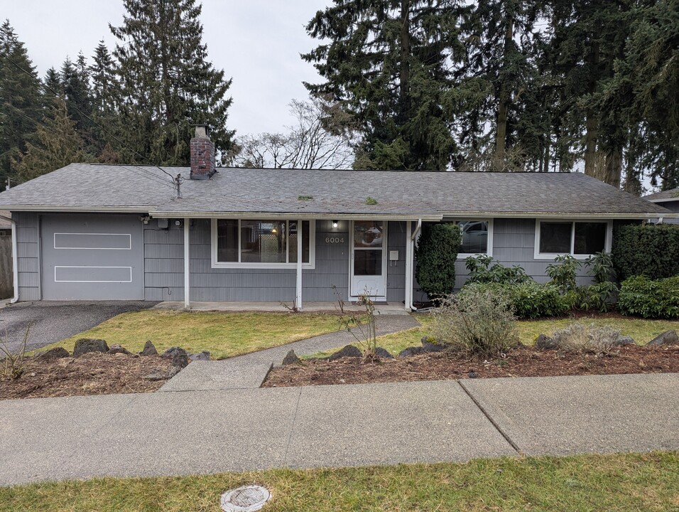 6004 232nd St SW in Mountlake Terrace, WA - Building Photo