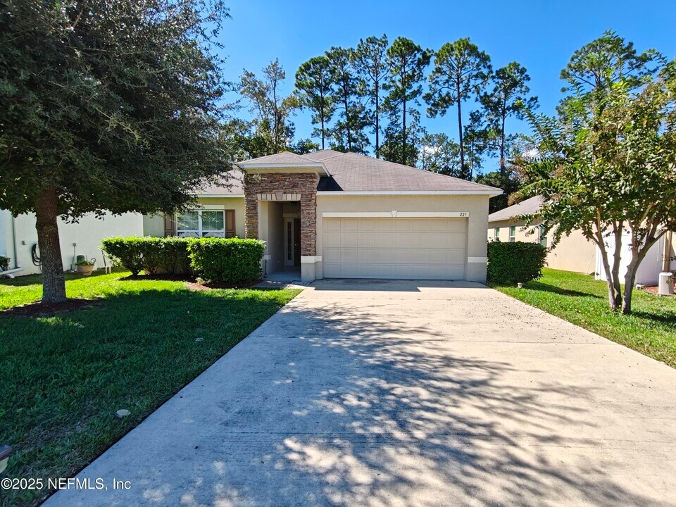 223 Osprey Marsh Ln in St. Augustine, FL - Building Photo