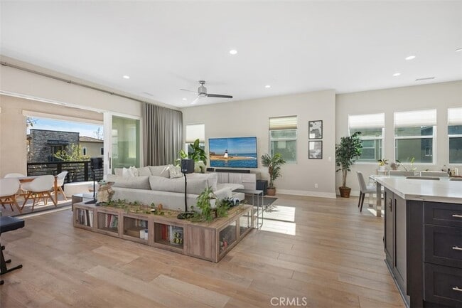 227 Follyhatch in Irvine, CA - Building Photo - Building Photo