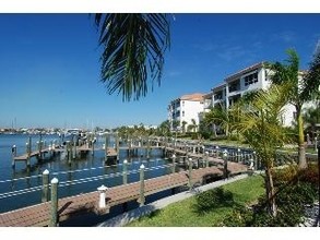 Bellasol Way in Apollo Beach, FL - Foto de edificio - Building Photo