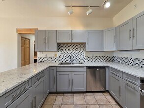 27 Condesa Rd in Santa Fe, NM - Building Photo - Building Photo