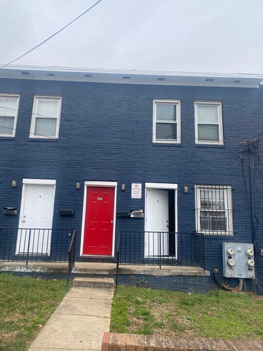 427 60th St NE, Unit 2 in Washington, DC - Building Photo