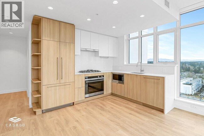 505 Nelson St in Coquitlam, BC - Building Photo - Building Photo