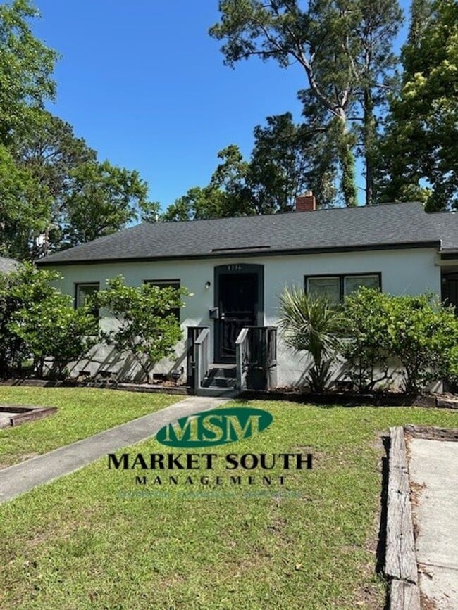 property at 1136 E 54th St