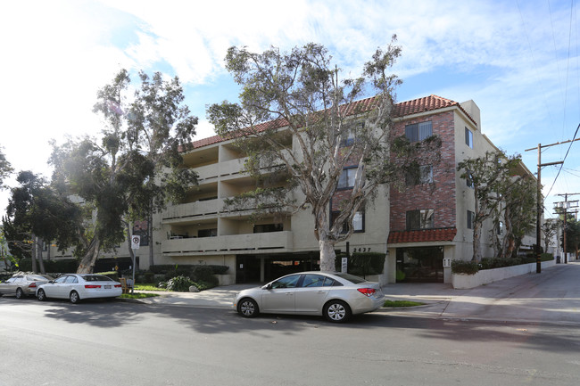 Corinth Ave. Apartments