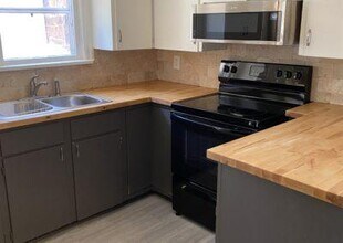 1901 NW 40th St in Oklahoma City, OK - Building Photo - Building Photo