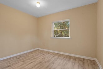 8846 Glen Abby Dr in Tallahassee, FL - Building Photo - Building Photo