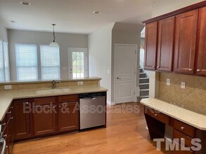 311 Euphoria Cir in Cary, NC - Foto de edificio - Building Photo
