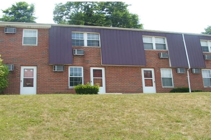 Hi Land Terrace Apartments in Hillsboro, OH - Building Photo