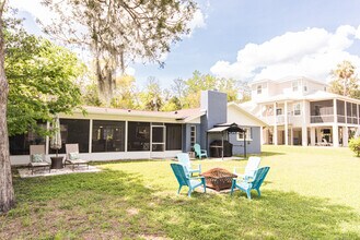 3713 N Suwanee Pt in Crystal River, FL - Building Photo - Building Photo