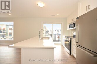 1429 Creekway Private in Ottawa, ON - Building Photo - Building Photo
